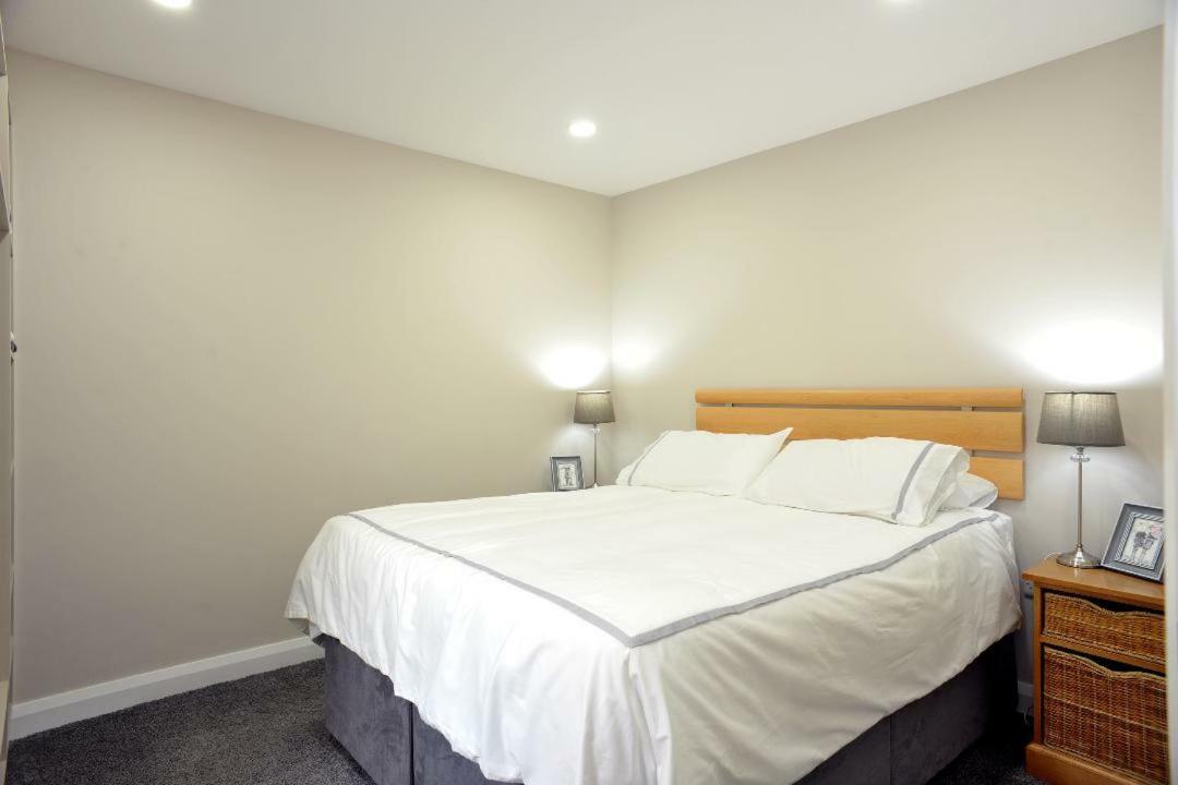 Apartment 10, SOUTH PIER, 13-14 Kerr Street, Portrush Exterior foto