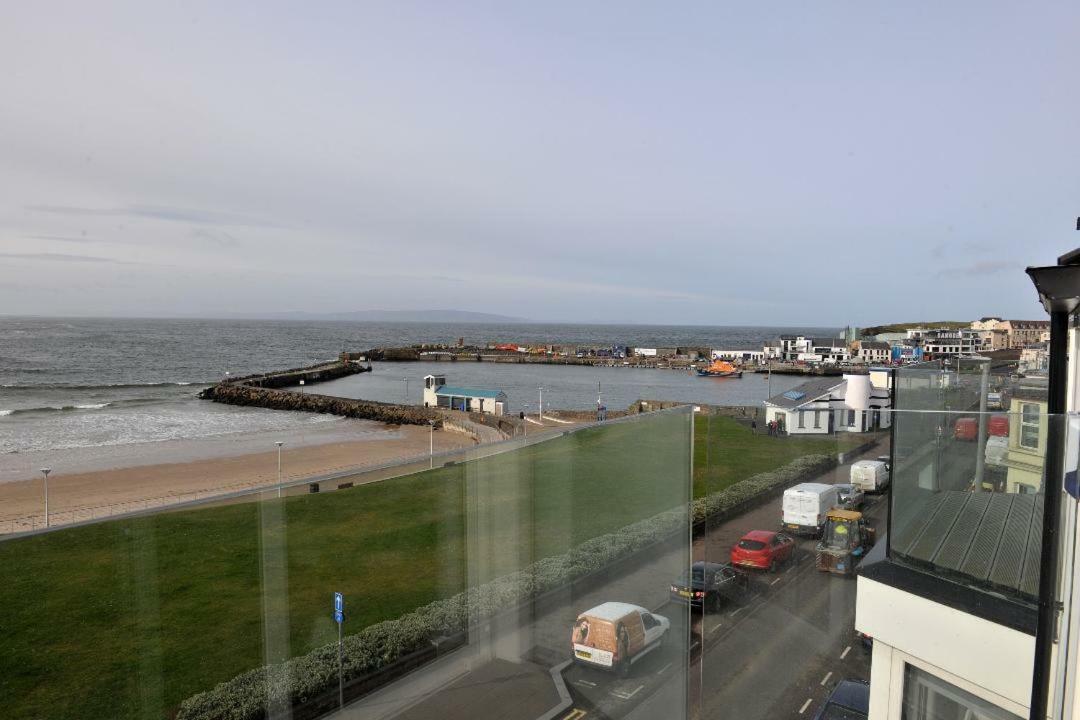 Apartment 10, SOUTH PIER, 13-14 Kerr Street, Portrush Exterior foto